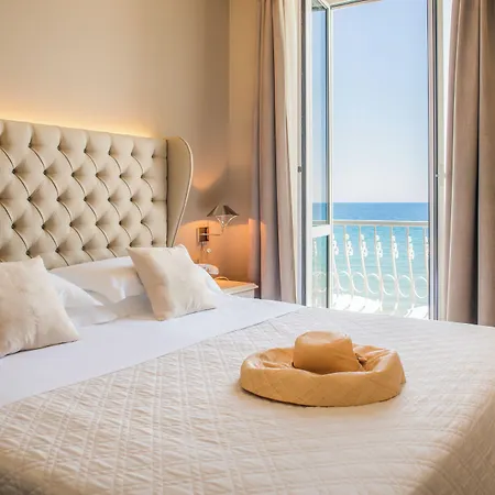 فندق Savoia 3*