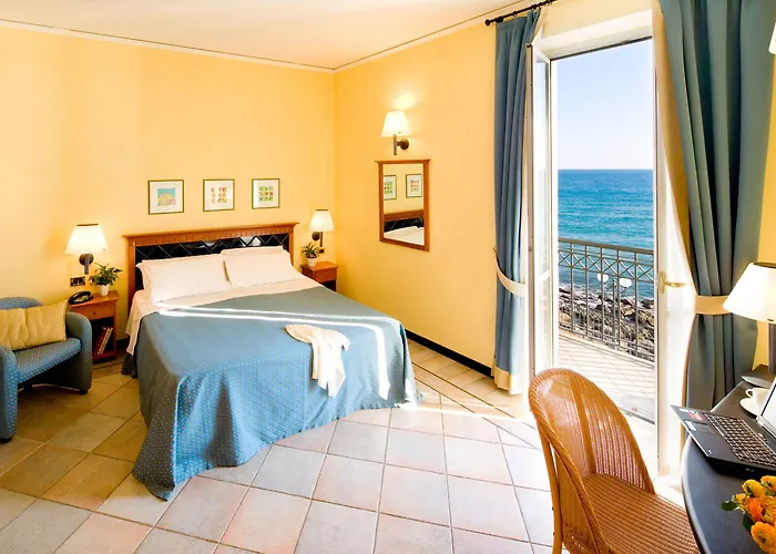 Отель Savoia 3*